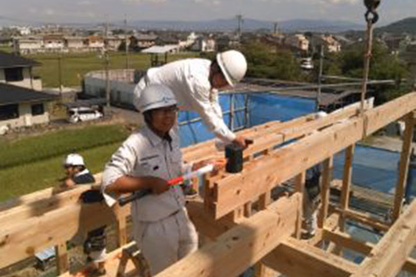 専務取締役 岡田博和